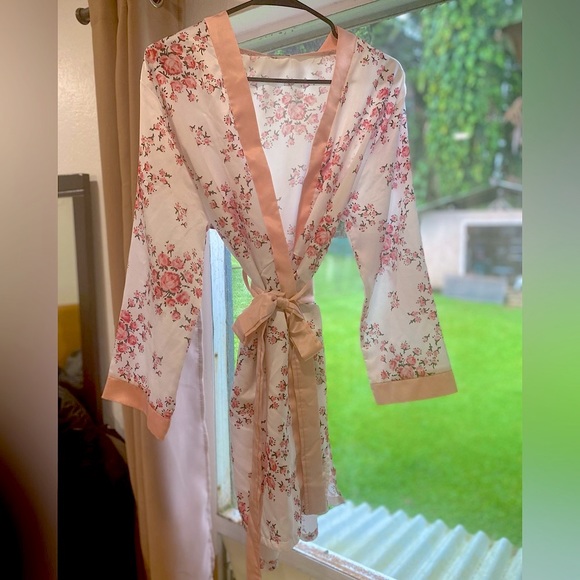Adore Me Other - CLEARANCE! Beautiful satin robe XS/S